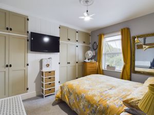 Bedroom- click for photo gallery